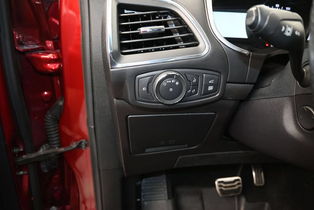 Certified 2019 Ford Edge ST w/ Equipment Group 401A AWD/4WD image 12