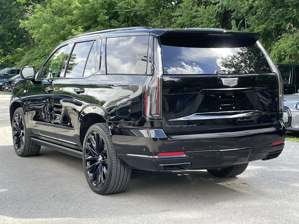 Used 2026 Cadillac Escalade Platinum Sport w/ LPO, ONYX Package AWD/4WD image 3