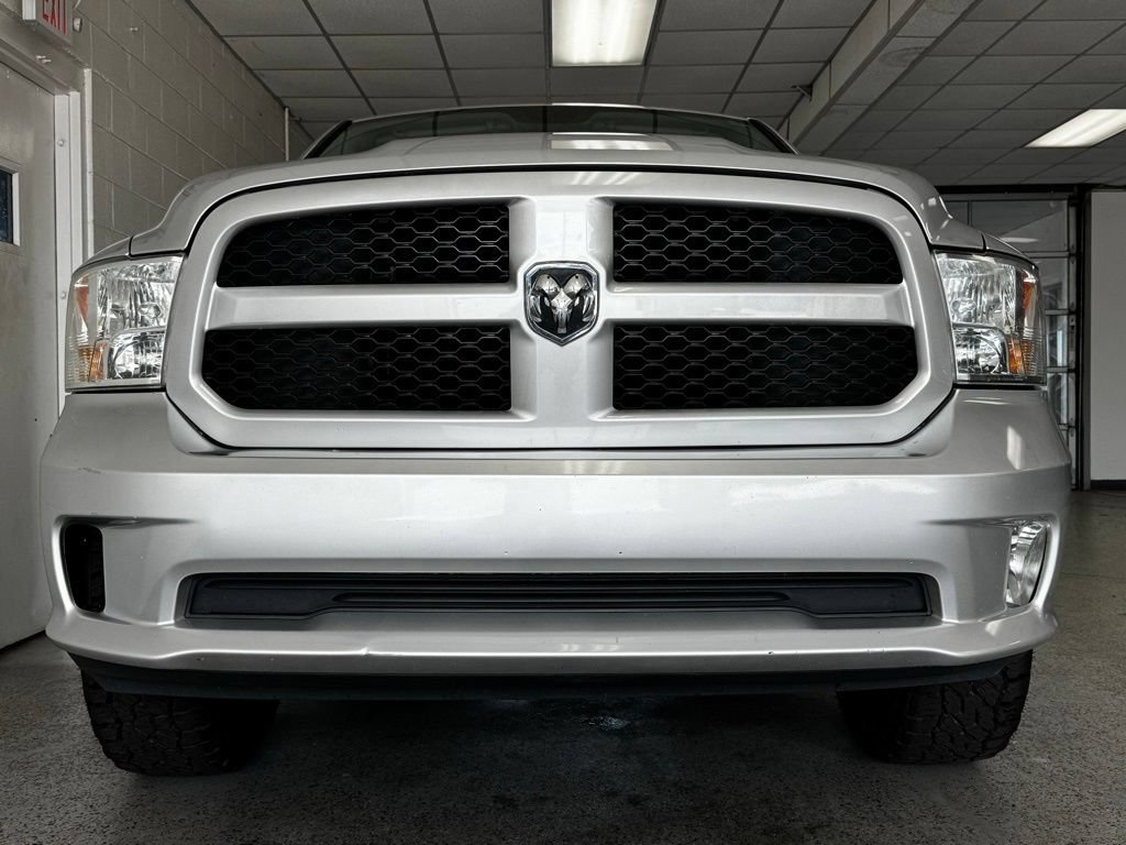 Used 2016 RAM 1500 Express w/ Popular Equipment Group AWD/4WD image 3