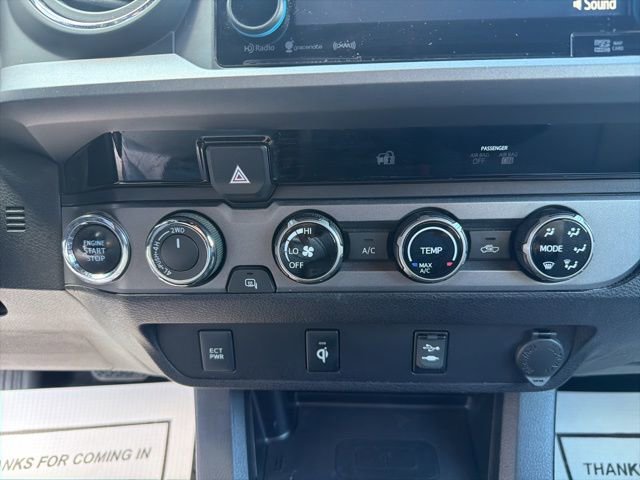 Used 2017 Toyota Tacoma TRD Sport w/ Tow Package (A/T) image 27