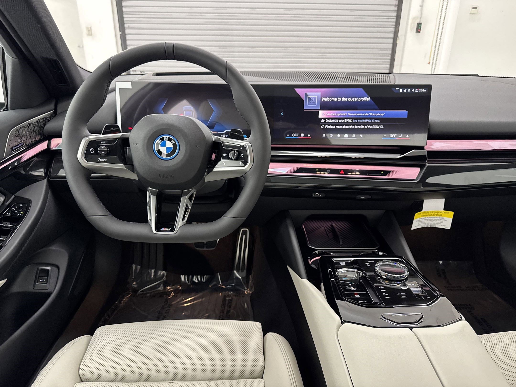 New 2026 BMW 550e xDrive w/ Executive Package image 4