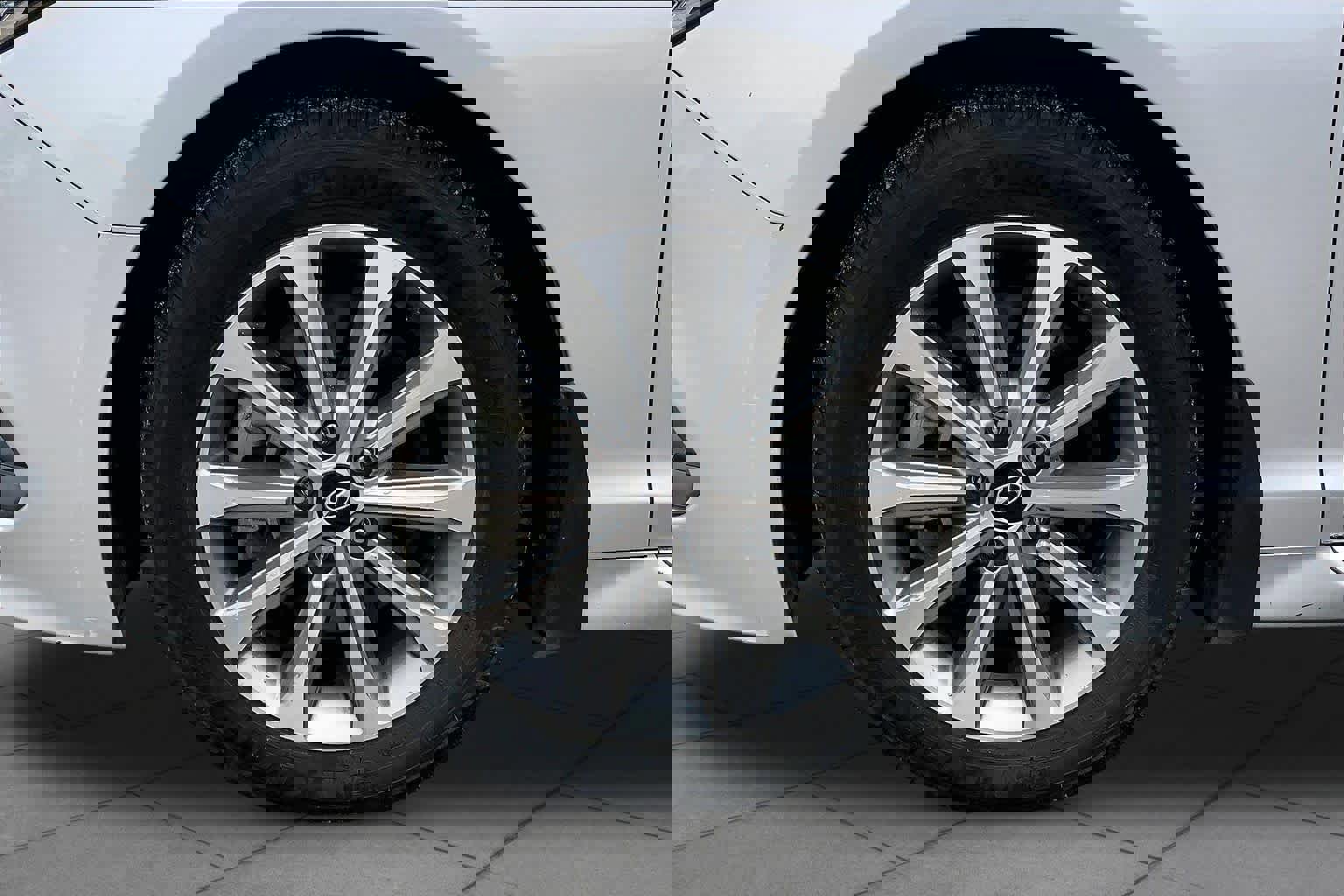 Used 2017 Hyundai Sonata Limited w/ Ultimate Package 04 FWD image 11