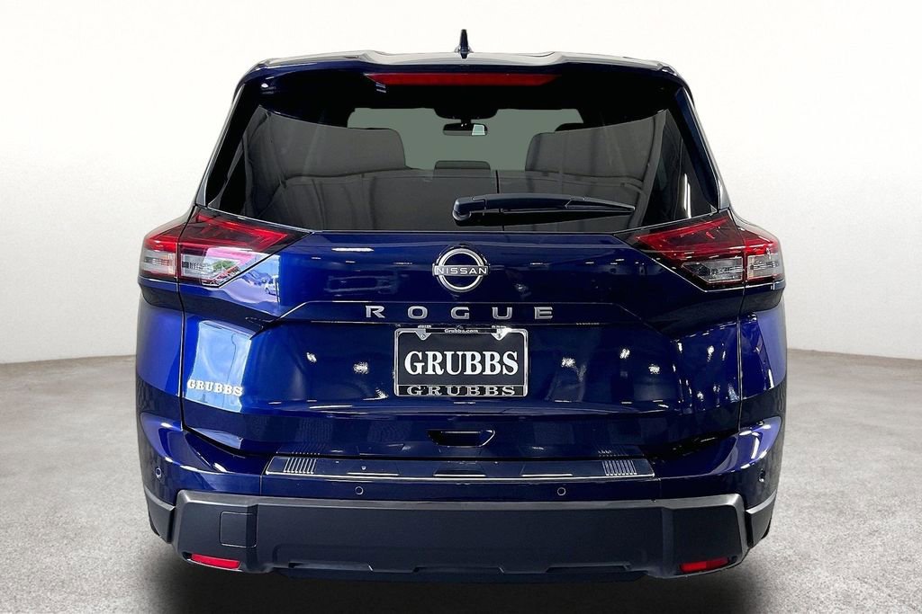Certified 2025 Nissan Rogue SV FWD image 5