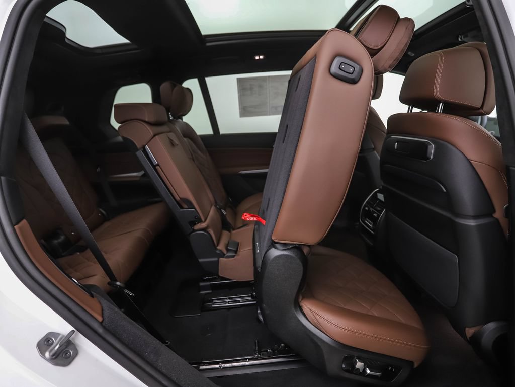 Certified 2026 BMW X7 xDrive40i AWD/4WD image 36