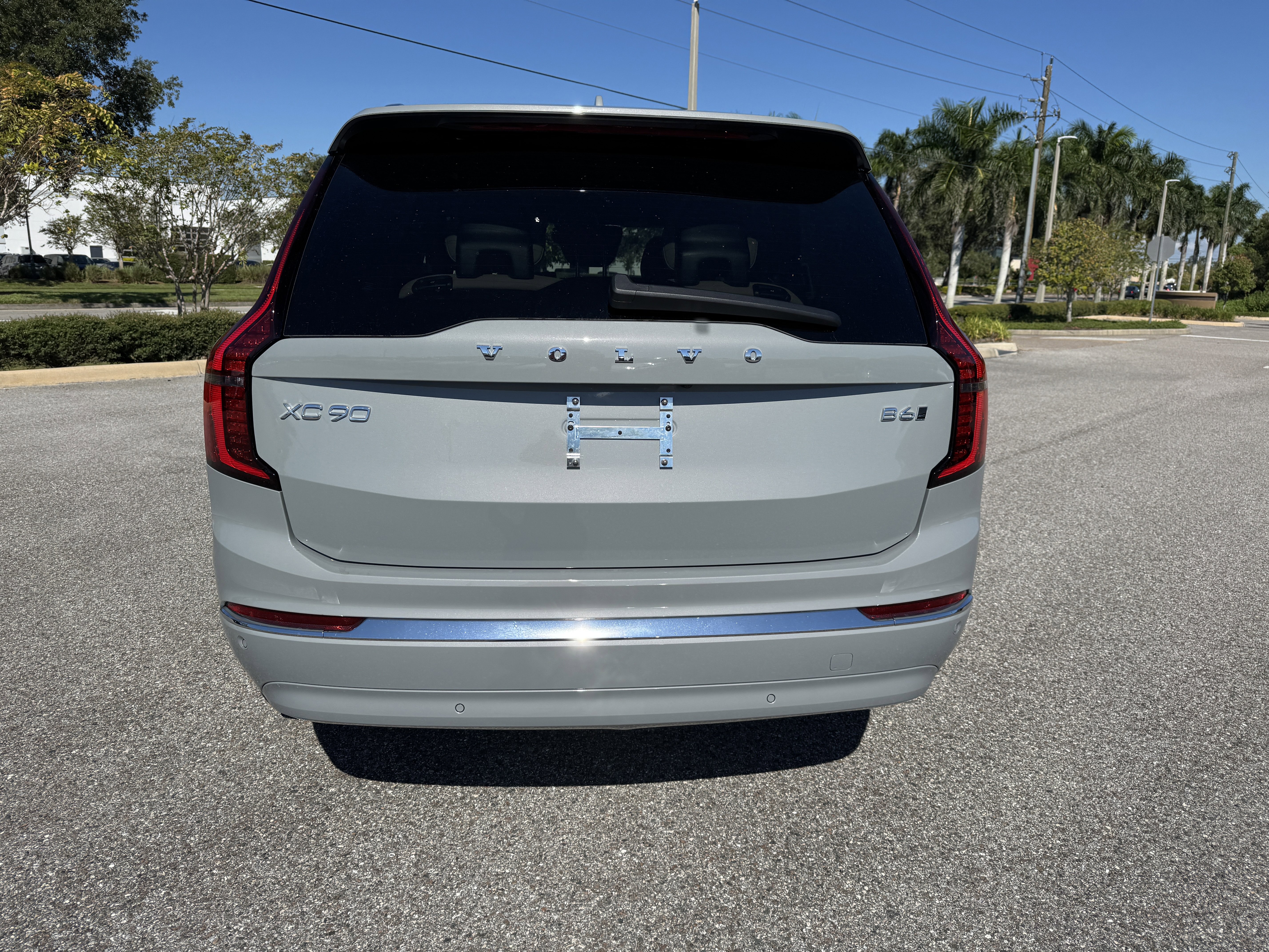 New 2026 Volvo XC90 B6 Plus w/ Protection Package image 4