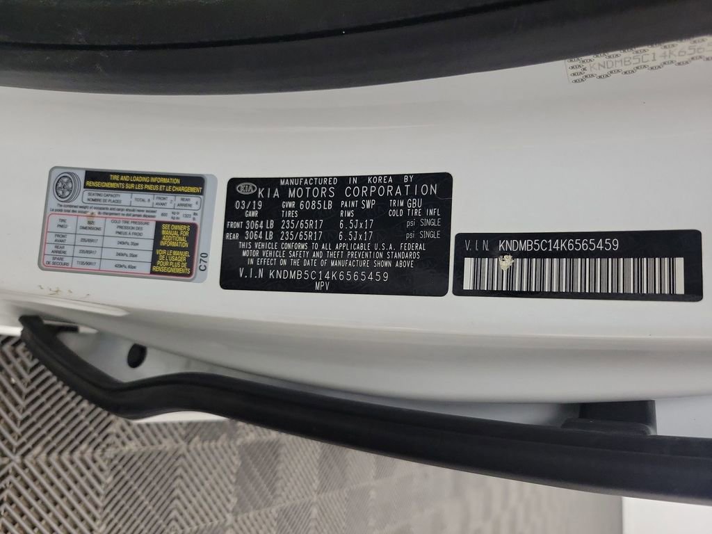 Used 2019 Kia Sedona LX image 17