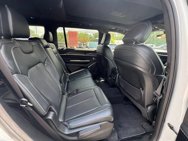 Used 2022 Jeep Grand Cherokee L Overland RWD image 20
