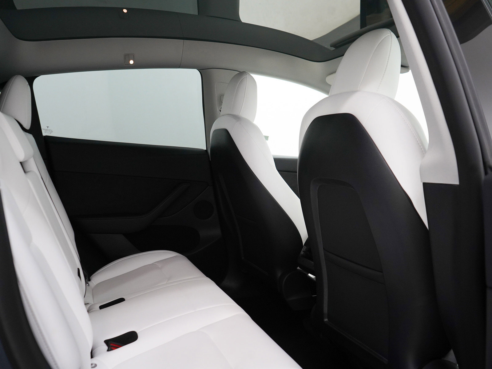 Used 2022 Tesla Model Y Performance image 12