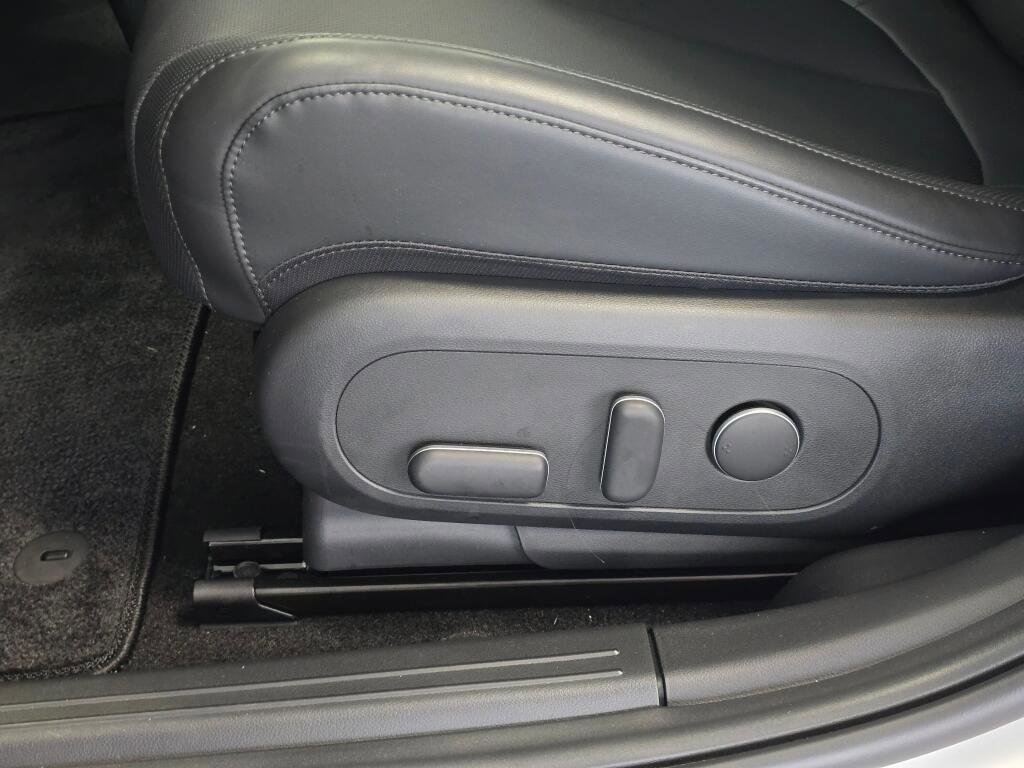 New 2025 Hyundai Ioniq 5 SEL image 18
