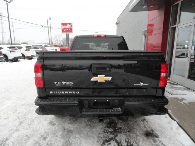 Used 2018 Chevrolet Silverado 1500 Custom w/ Custom Value Package image 4