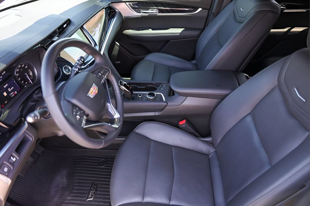 Certified 2024 Cadillac XT6 Premium Luxury AWD/4WD image 8