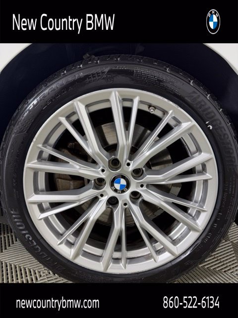 Certified 2023 BMW 330i xDrive Sedan w/ Convenience Package AWD/4WD image 9