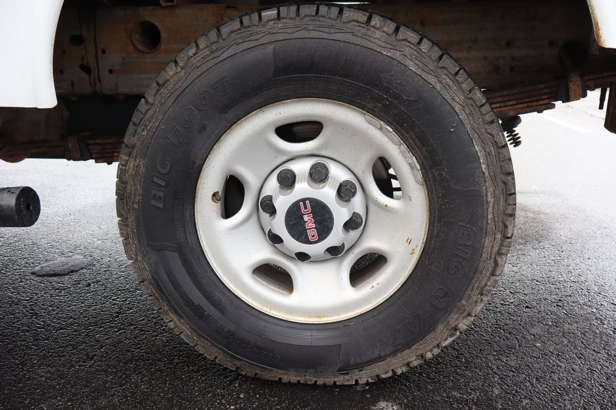 Used 2006 GMC Sierra 2500 W/T RWD image 37