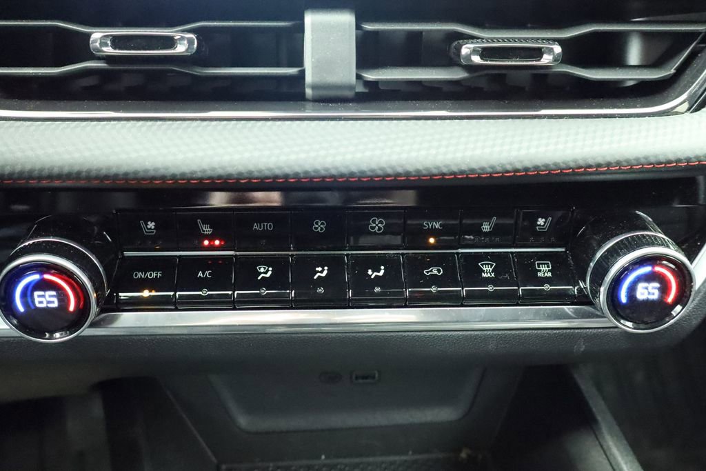 Used 2025 Chevrolet Equinox RS w/ Convenience Package III image 41