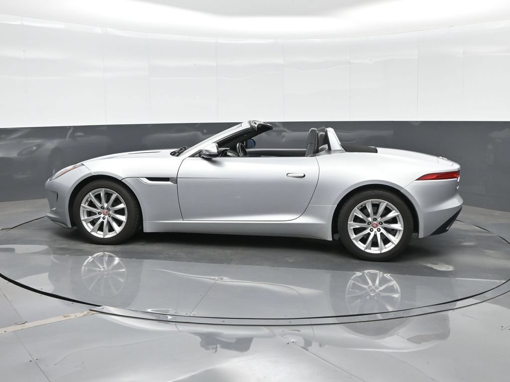 Used 2016 Jaguar F-TYPE Convertible RWD image 2