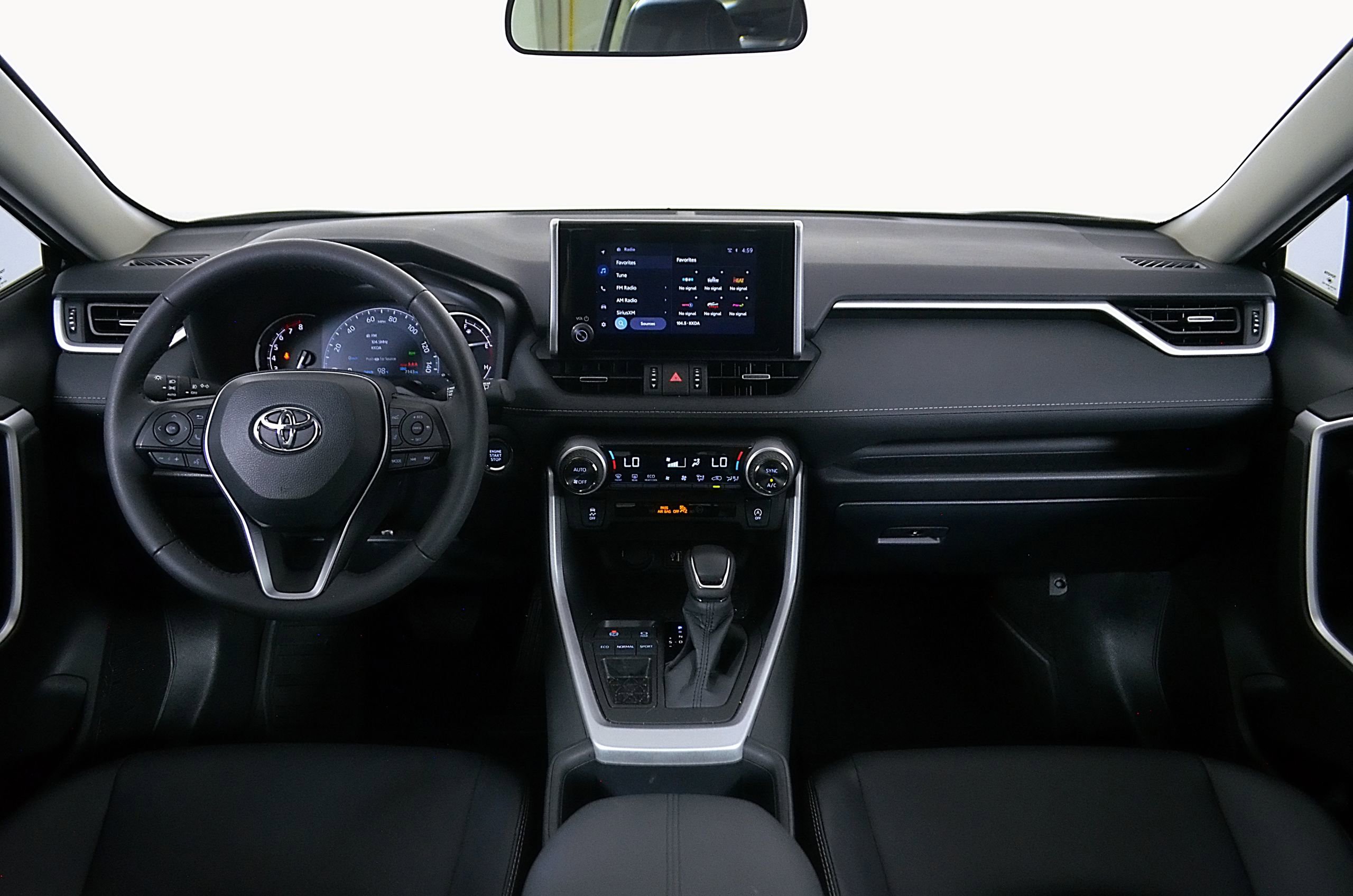 Used 2025 Toyota RAV4 XLE Premium FWD image 14