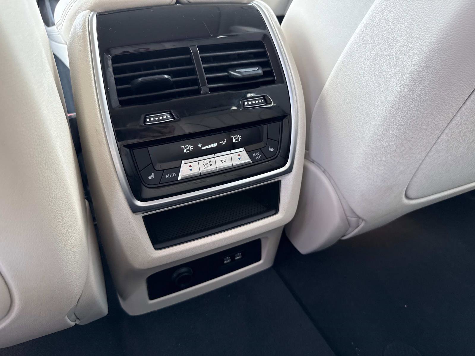 Certified 2025 BMW X7 xDrive40i w/ Premium Package image 15