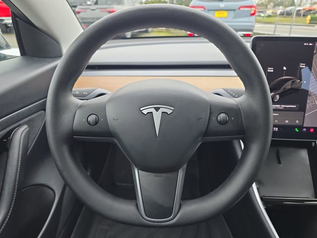 Used 2020 Tesla Model 3 Standard Range Plus image 22