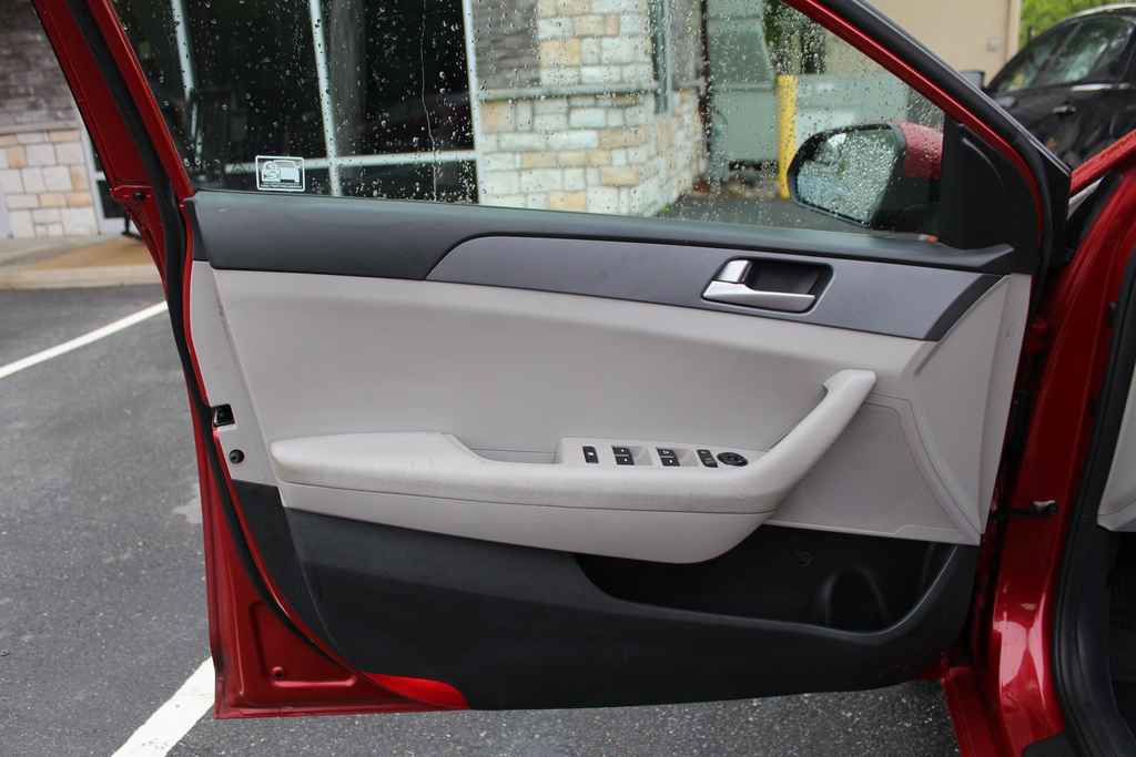 Used 2017 Hyundai Sonata SE image 10