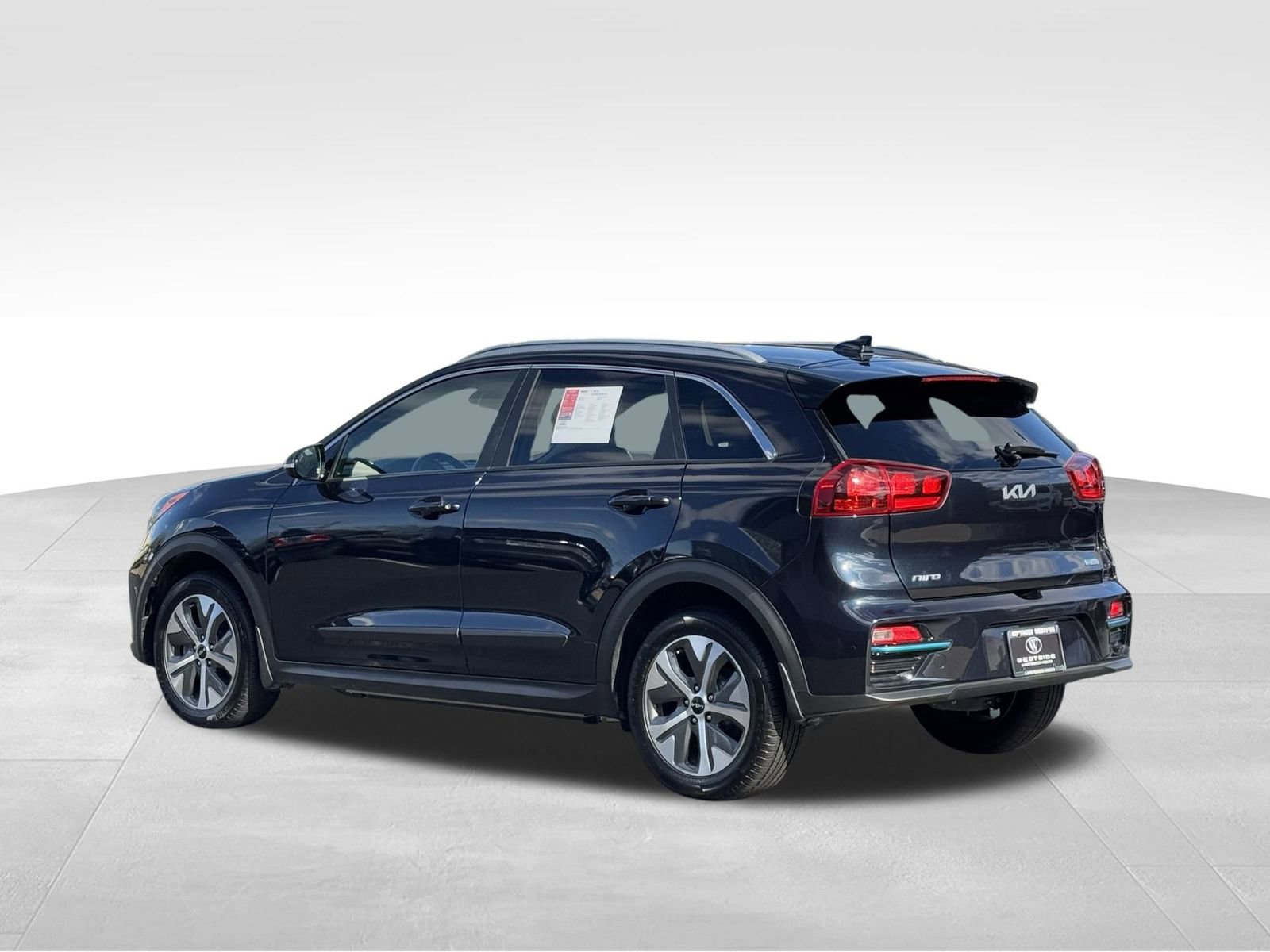 Used 2022 Kia Niro EX w/ Cold Weather Package image 5