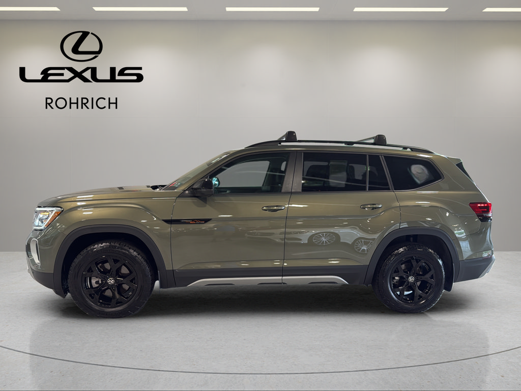 Used 2024 Volkswagen Atlas Peak Edition SEL AWD/4WD image 9