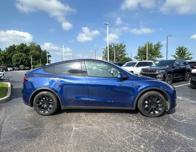 Used 2021 Tesla Model Y Long Range AWD/4WD image 11