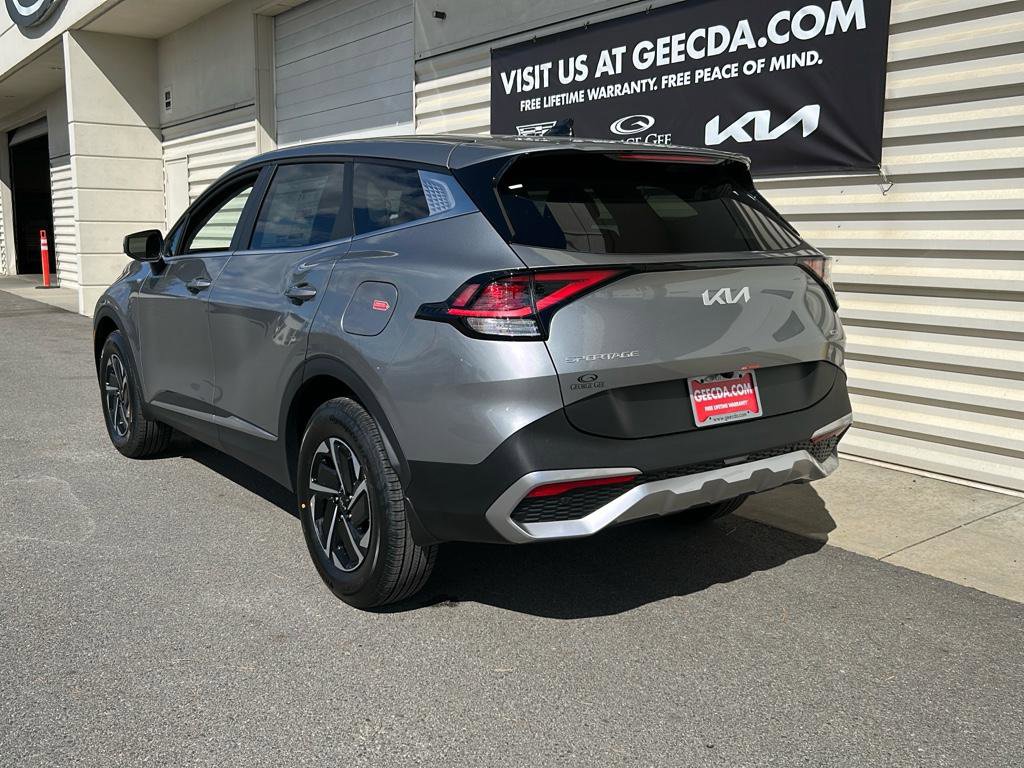 New 2025 Kia Sportage LX image 6