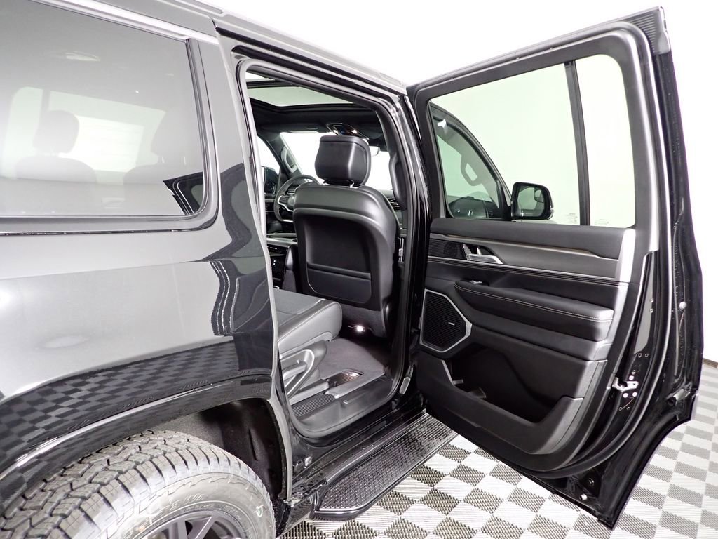 New 2026 Jeep Grand Wagoneer 4WD w/ Quick Order Packge 29V Upland image 40