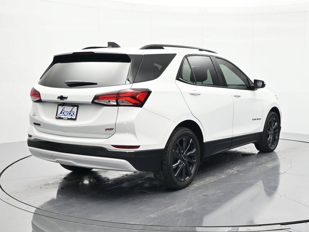 Certified 2022 Chevrolet Equinox RS w/ Infotainment Package FWD image 5