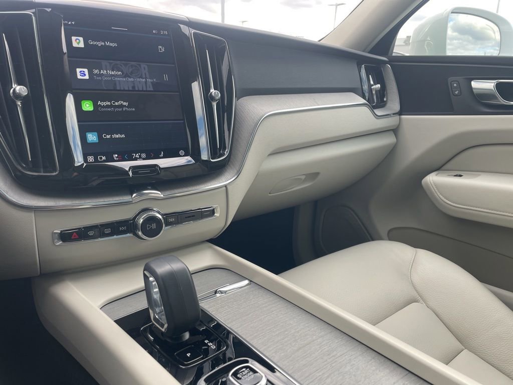 Certified 2023 Volvo XC60 B5 Plus w/ Climate Package image 34