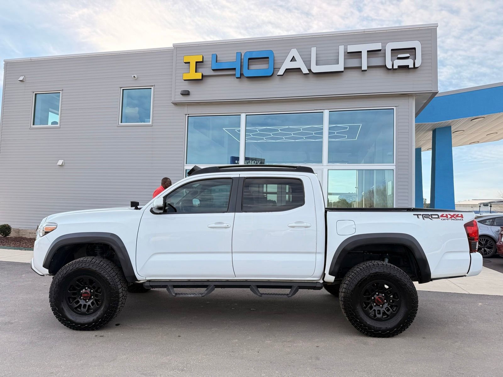 Used 2019 Toyota Tacoma TRD Off-Road image 16