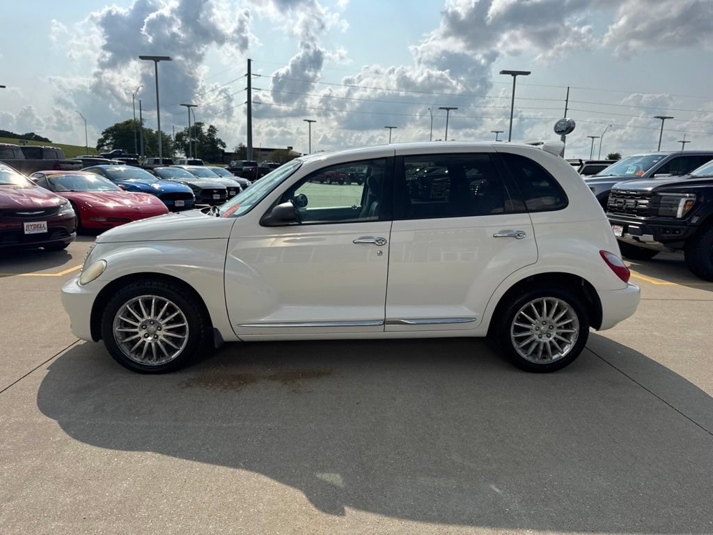 Used 2008 Chrysler PT Cruiser Limited FWD image 23