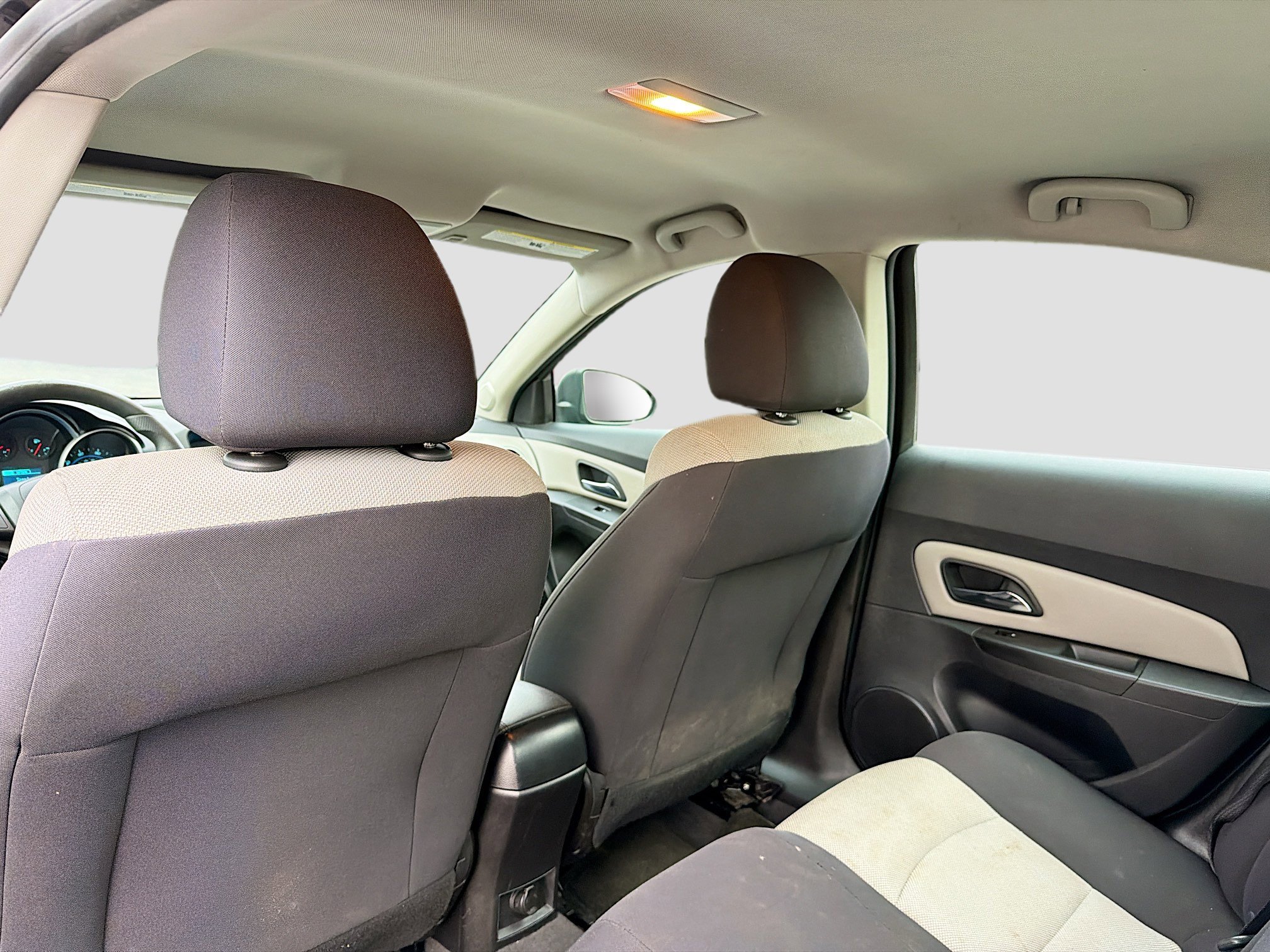 Used 2013 Chevrolet Cruze LS image 6