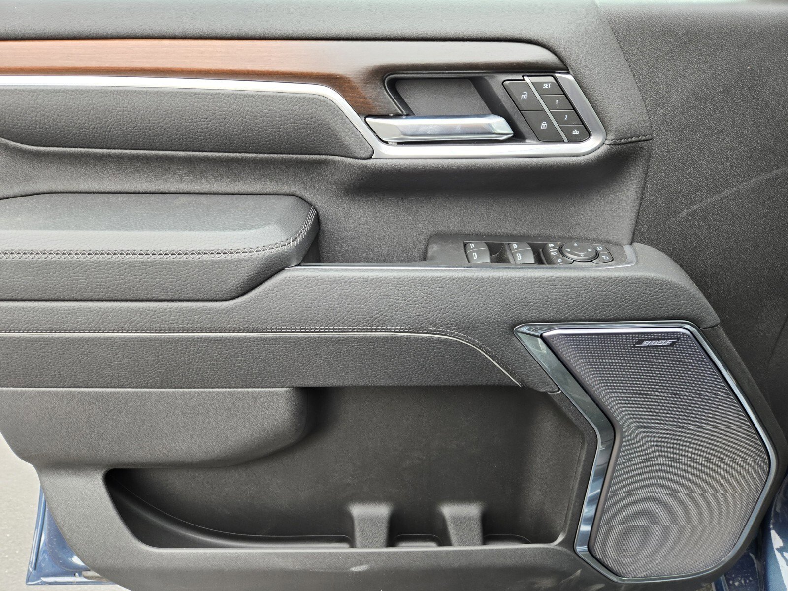 New 2025 GMC Sierra 2500 Denali w/ Denali Reserve Package image 10