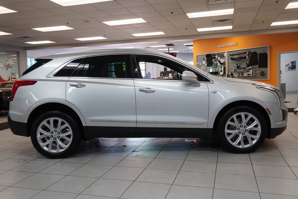 Used 2018 Cadillac XT5 Luxury w/ Driver Awareness Package AWD/4WD image 15