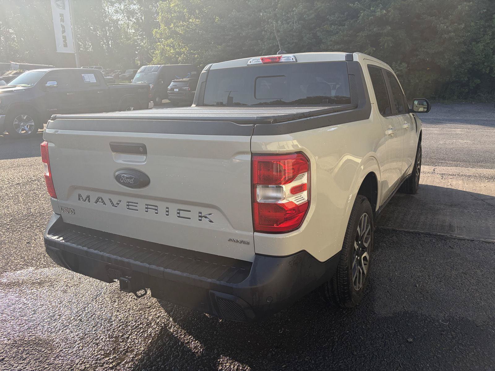 Used 2024 Ford Maverick Lariat w/ 4K Tow Package AWD/4WD image 8