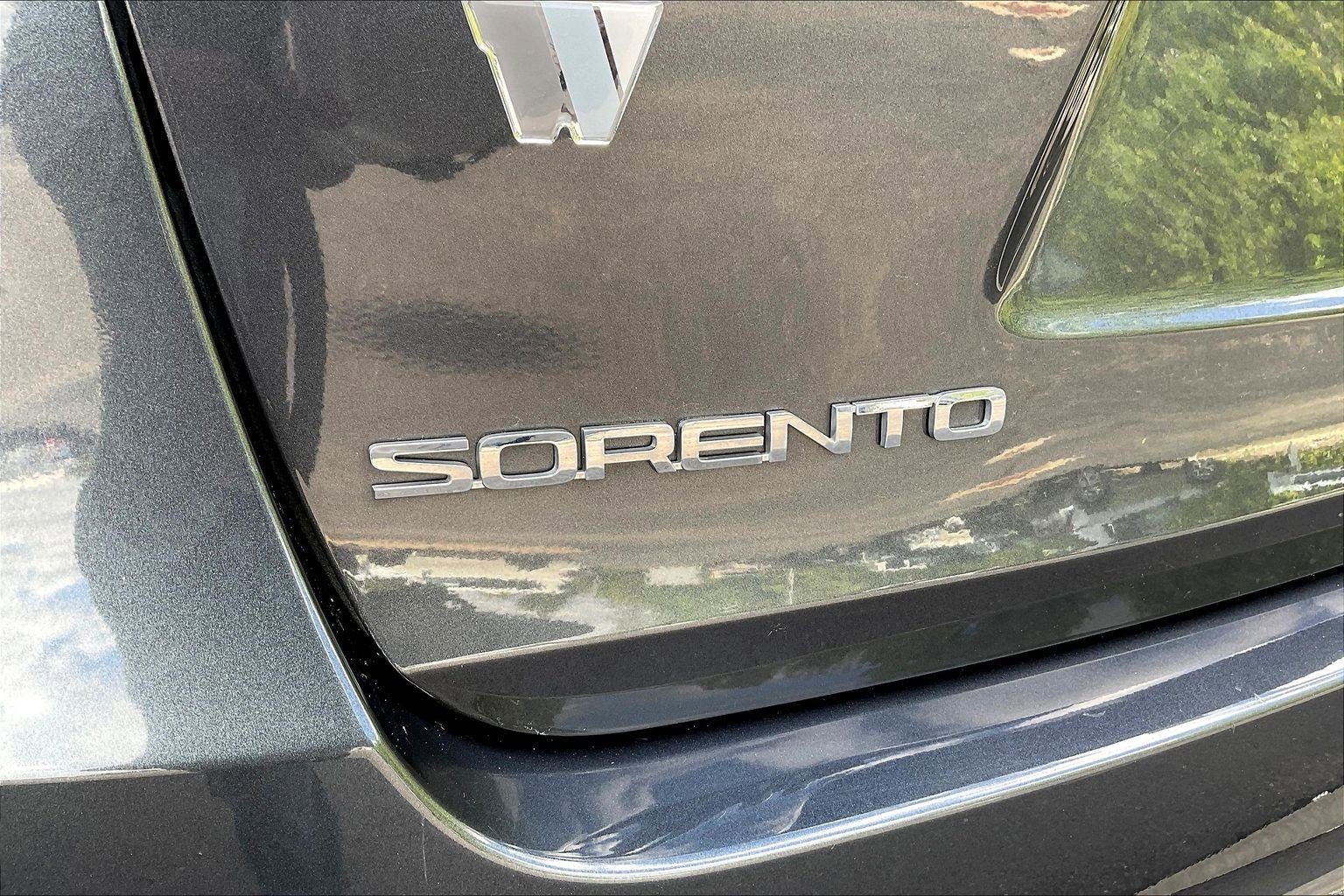 Used 2020 Kia Sorento LX FWD image 24
