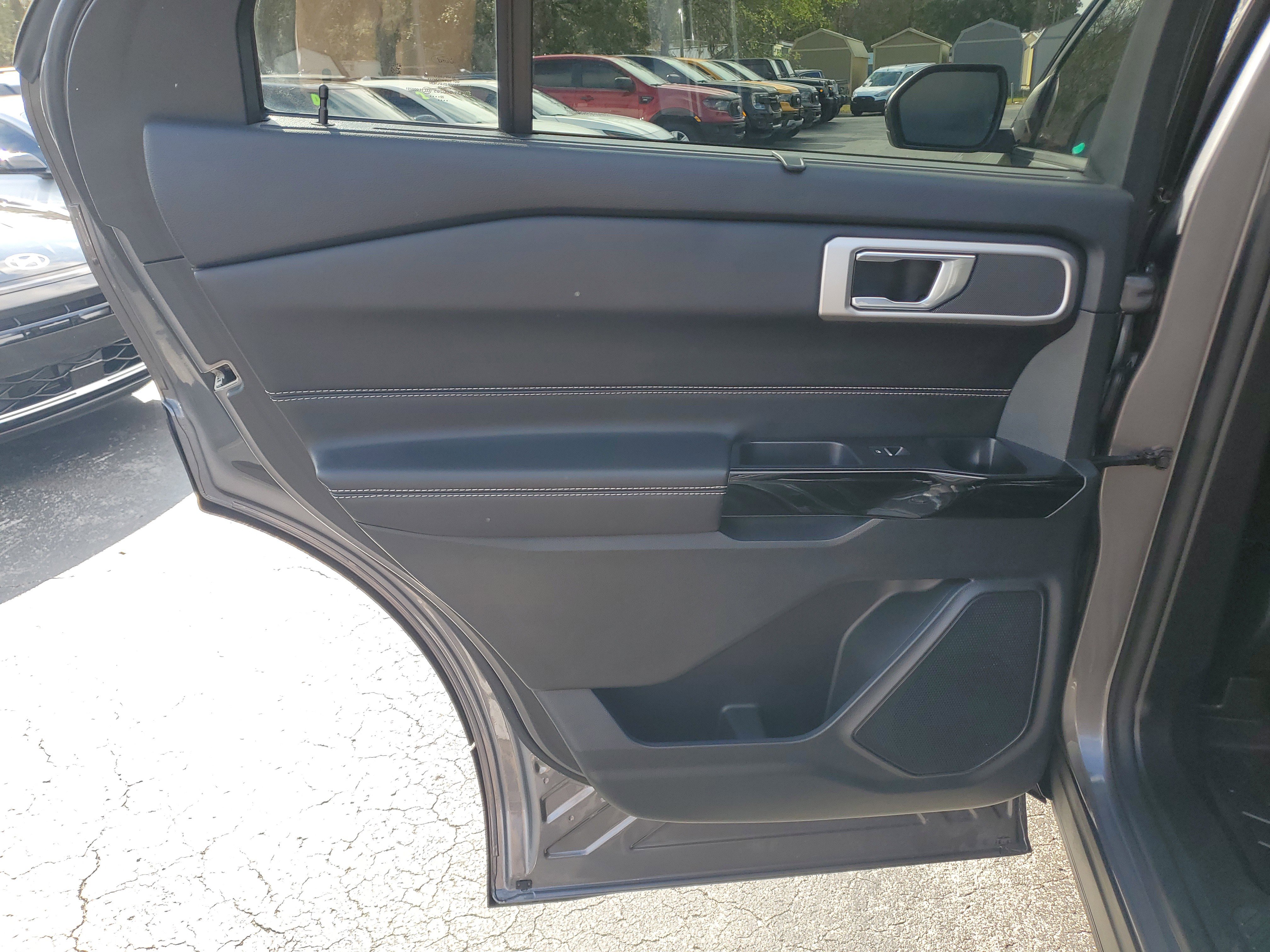 Used 2022 Ford Explorer ST image 23