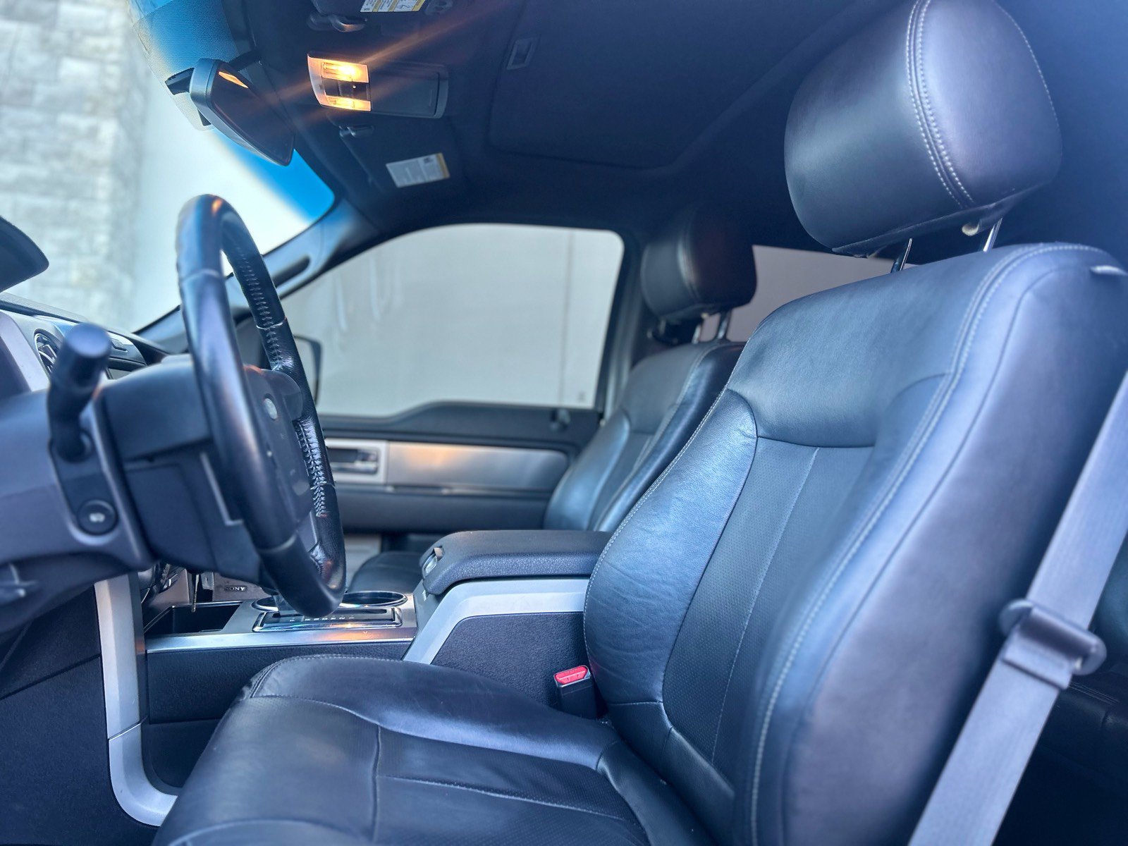 Used 2014 Ford F150 FX4 w/ Equipment Group 402A Luxury AWD/4WD image 17