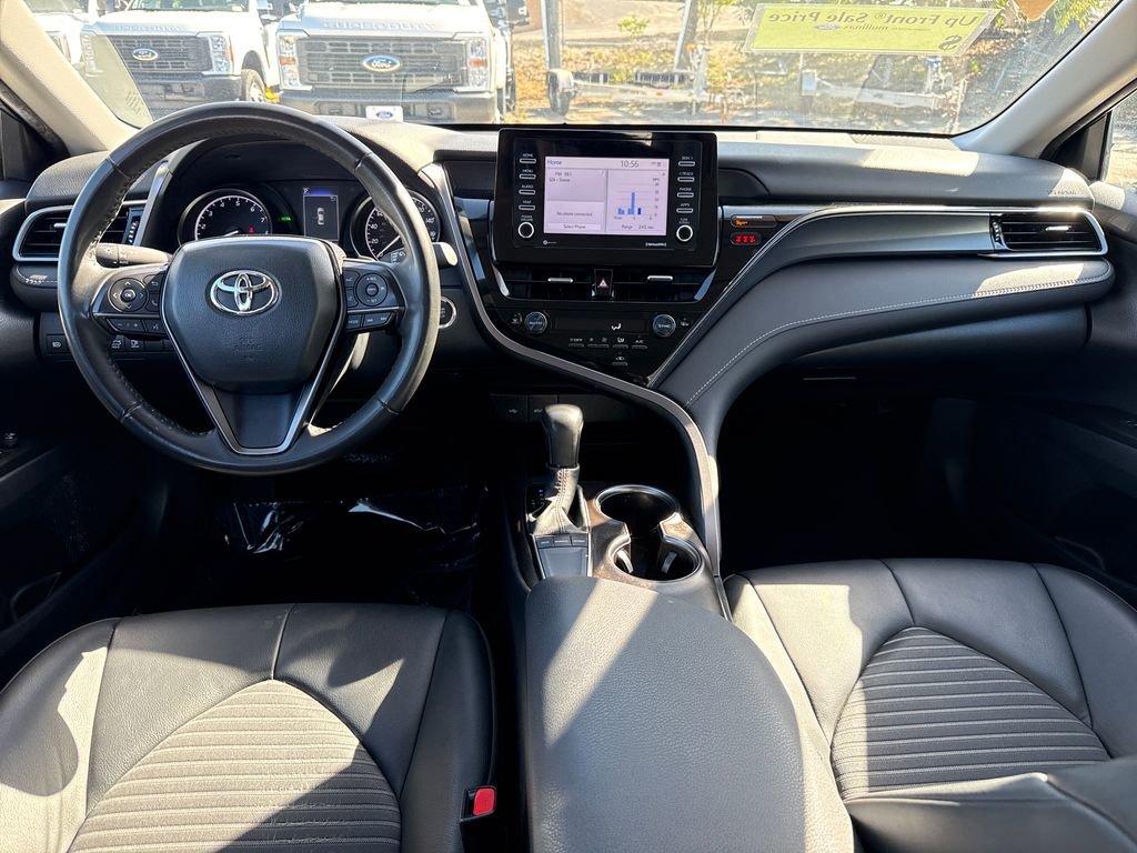 Used 2024 Toyota Camry SE image 5