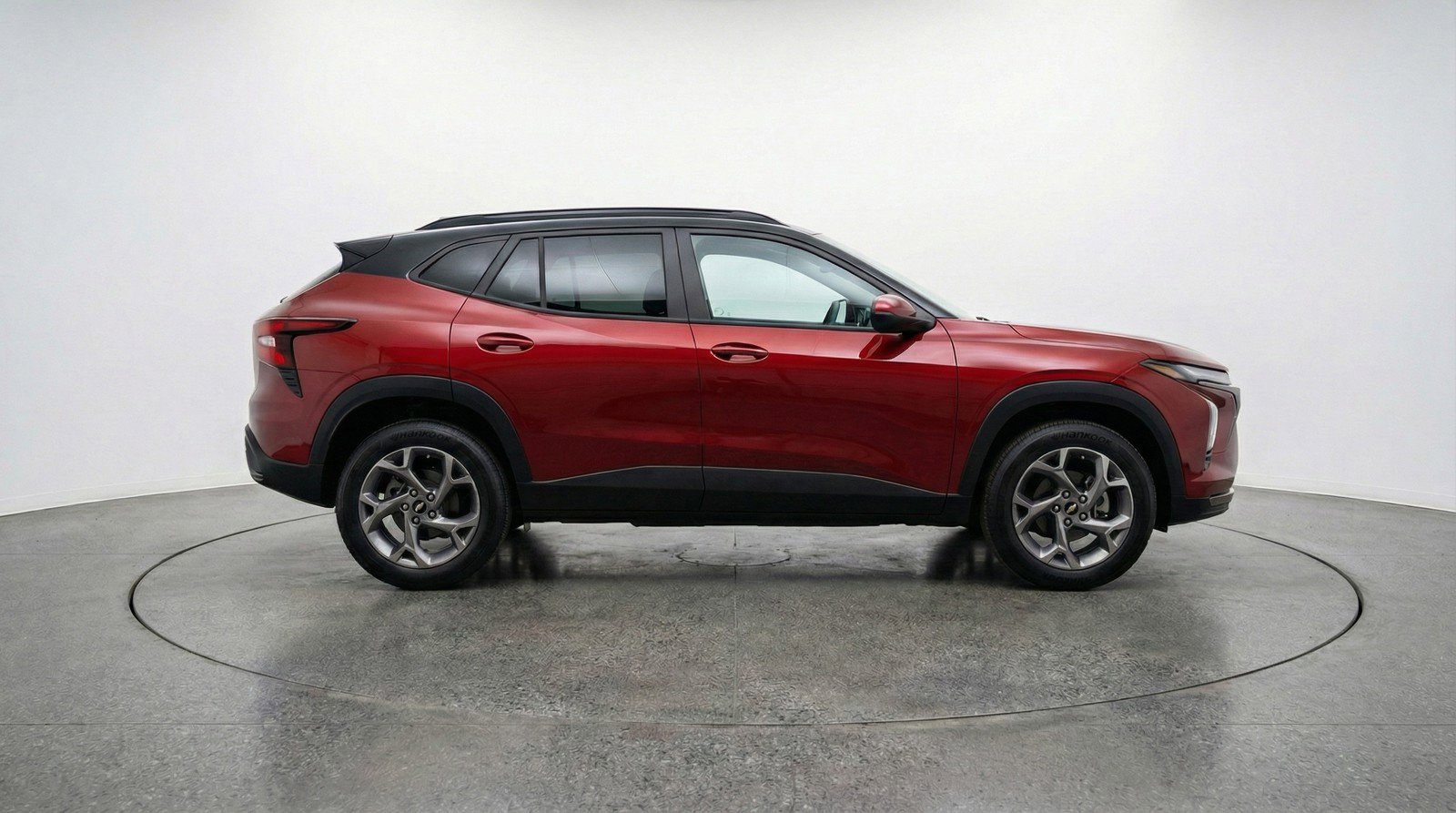 Used 2025 Chevrolet Trax LT w/ LT Convenience Package FWD image 11