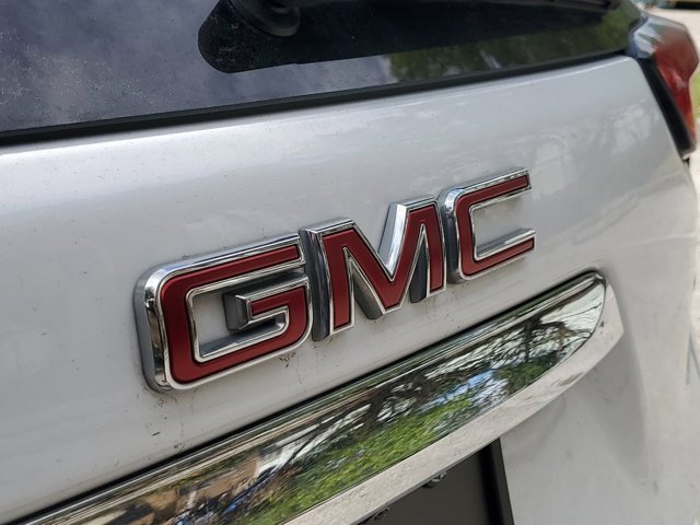 Used 2023 GMC Terrain SLT image 12