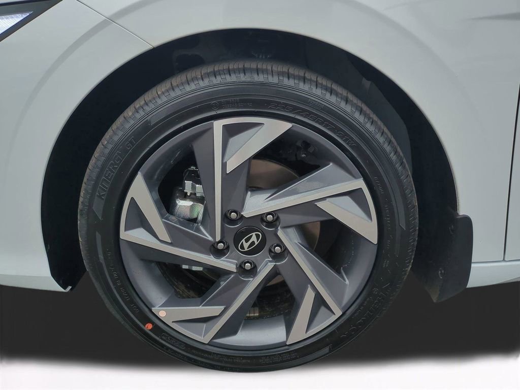 New 2026 Hyundai Elantra Limited image 11