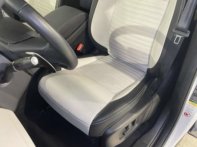 Used 2023 Land Rover Discovery Sport SE R-Dynamic AWD/4WD image 5