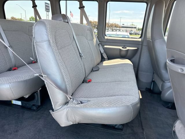 Used 2022 Chevrolet Express 2500 LT RWD image 22