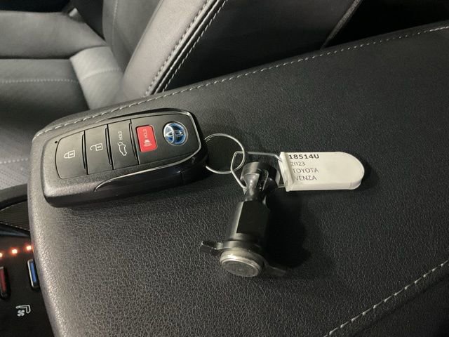 Used 2023 Toyota Venza Limited AWD/4WD image 22