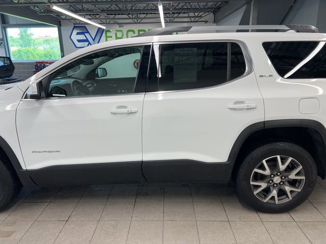 Used 2022 GMC Acadia SLE w/ Driver Convenience Package image 4