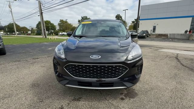 Used 2021 Ford Escape SE w/ Cold Weather Package AWD/4WD image 3