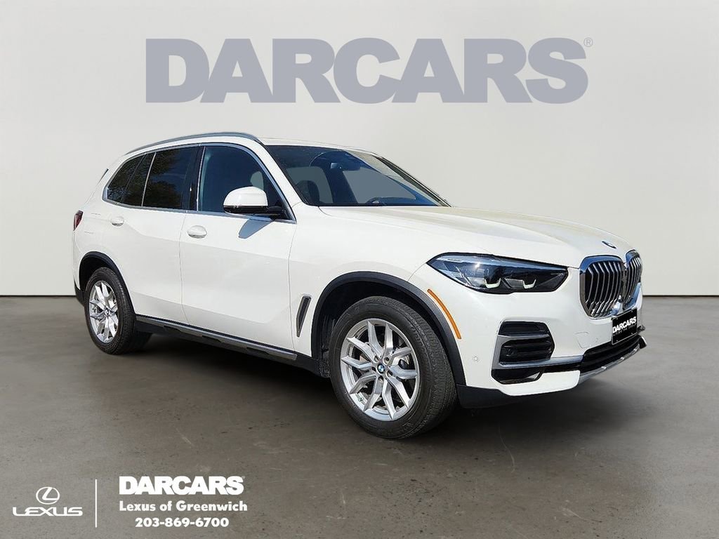Used 2022 BMW X5 xDrive40i w/ Parking Assistance Package image 1