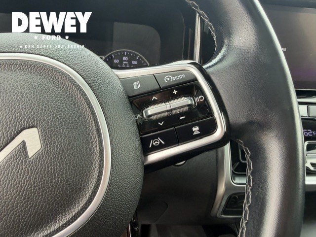 Used 2022 Kia Sorento EX w/ Panoramic Sunroof Package FWD image 16